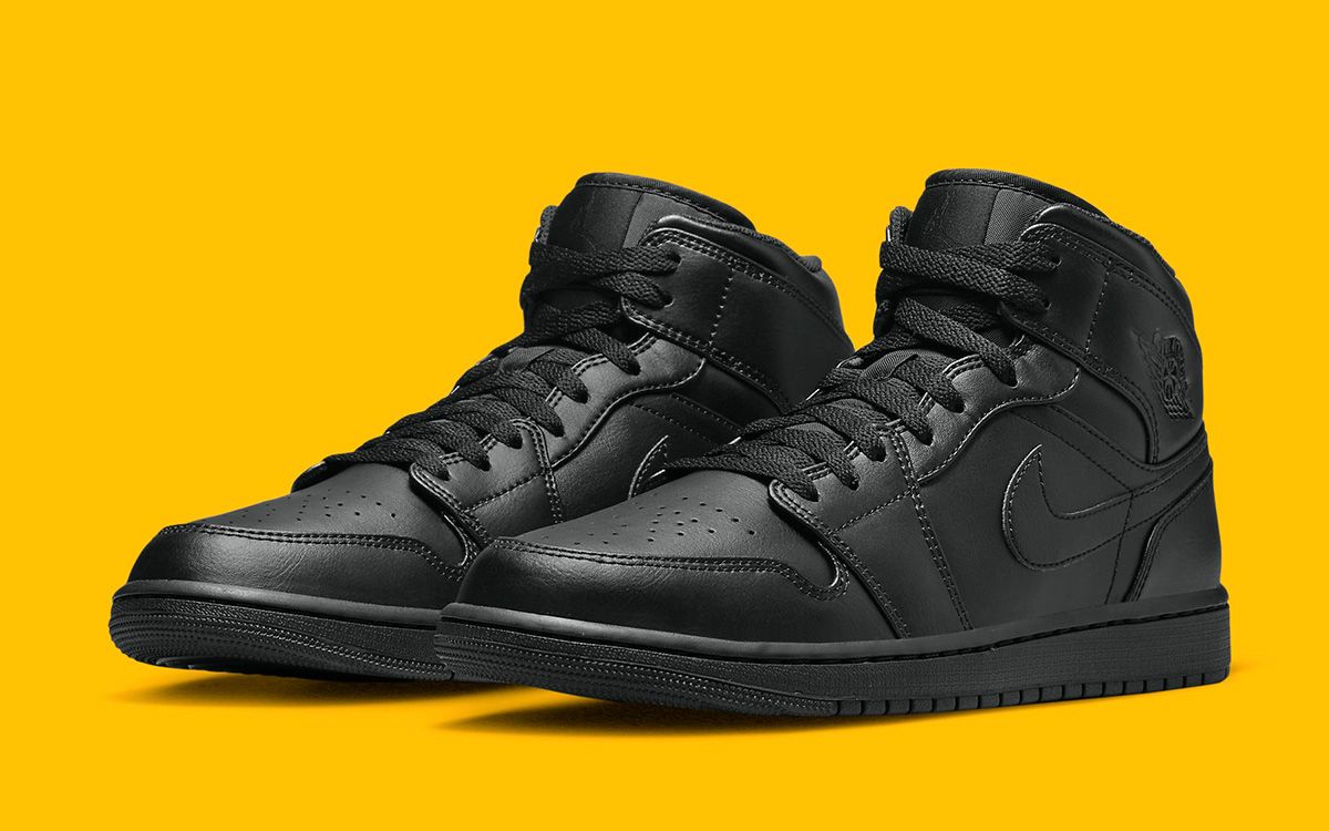 Jordan 1 clearance all black mid