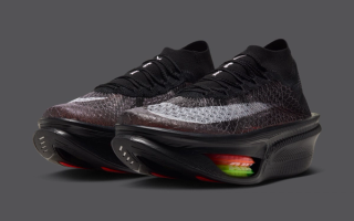 Women's Nike Apex "Black" (SKU: IU2396-001). Photo via Nike.