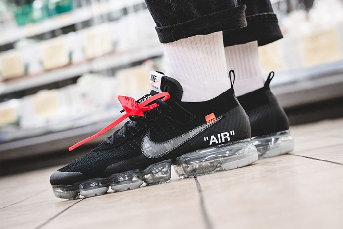 Nike vapormax white on feet on sale