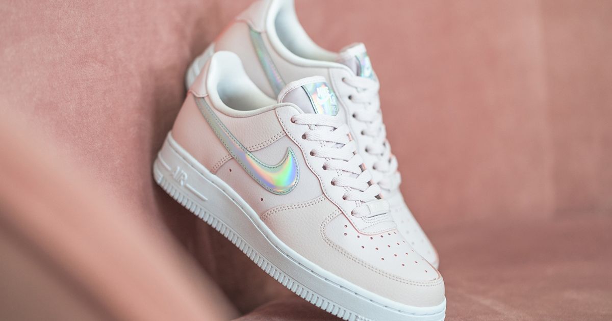 air force 1 07 trainers barely rose irridescent white f