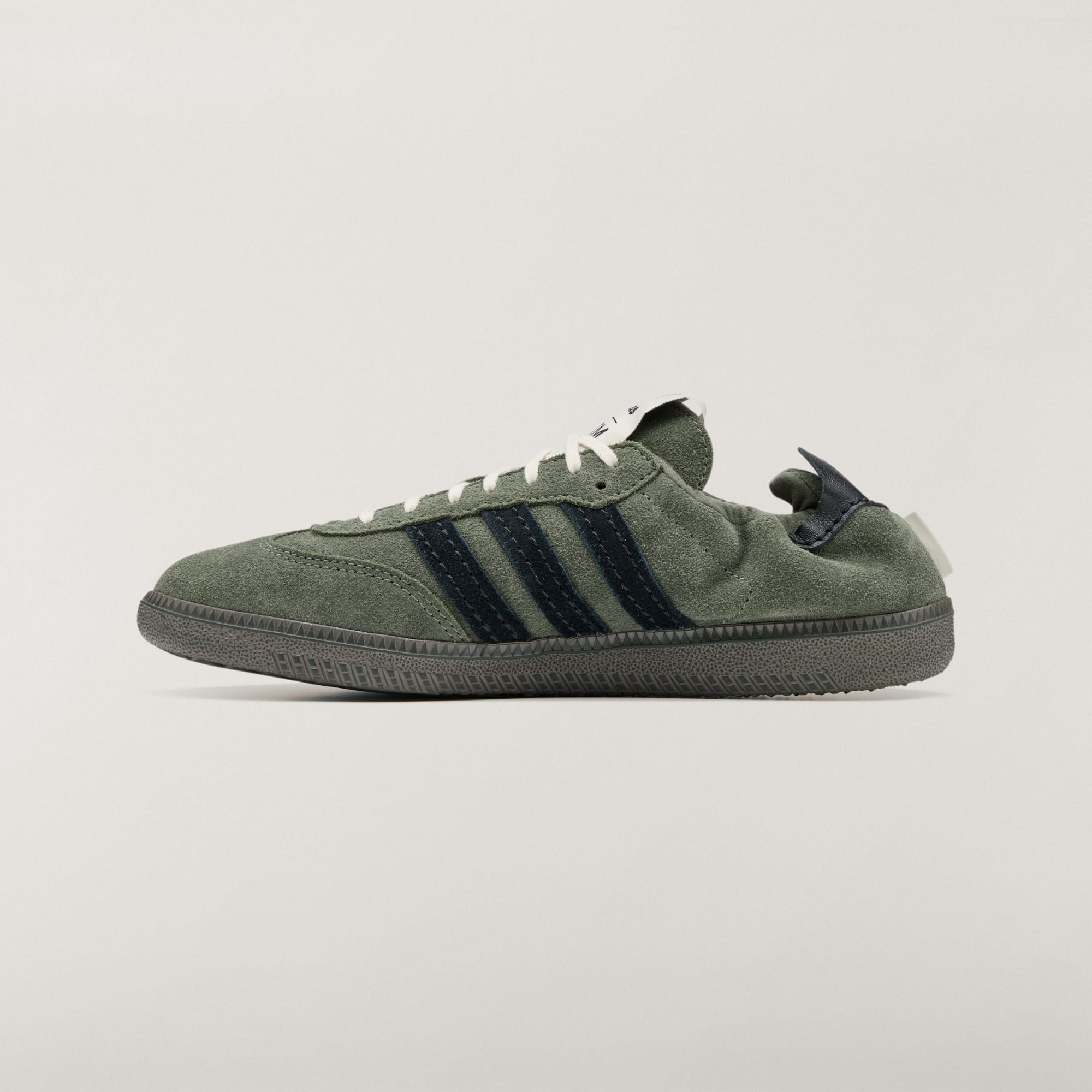 Song for the Mute x adidas Samba OG "Base Green" (SKU: HP8257). Photo via adidas.