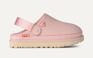 UGG Women's Goldenstar Love Clog '26