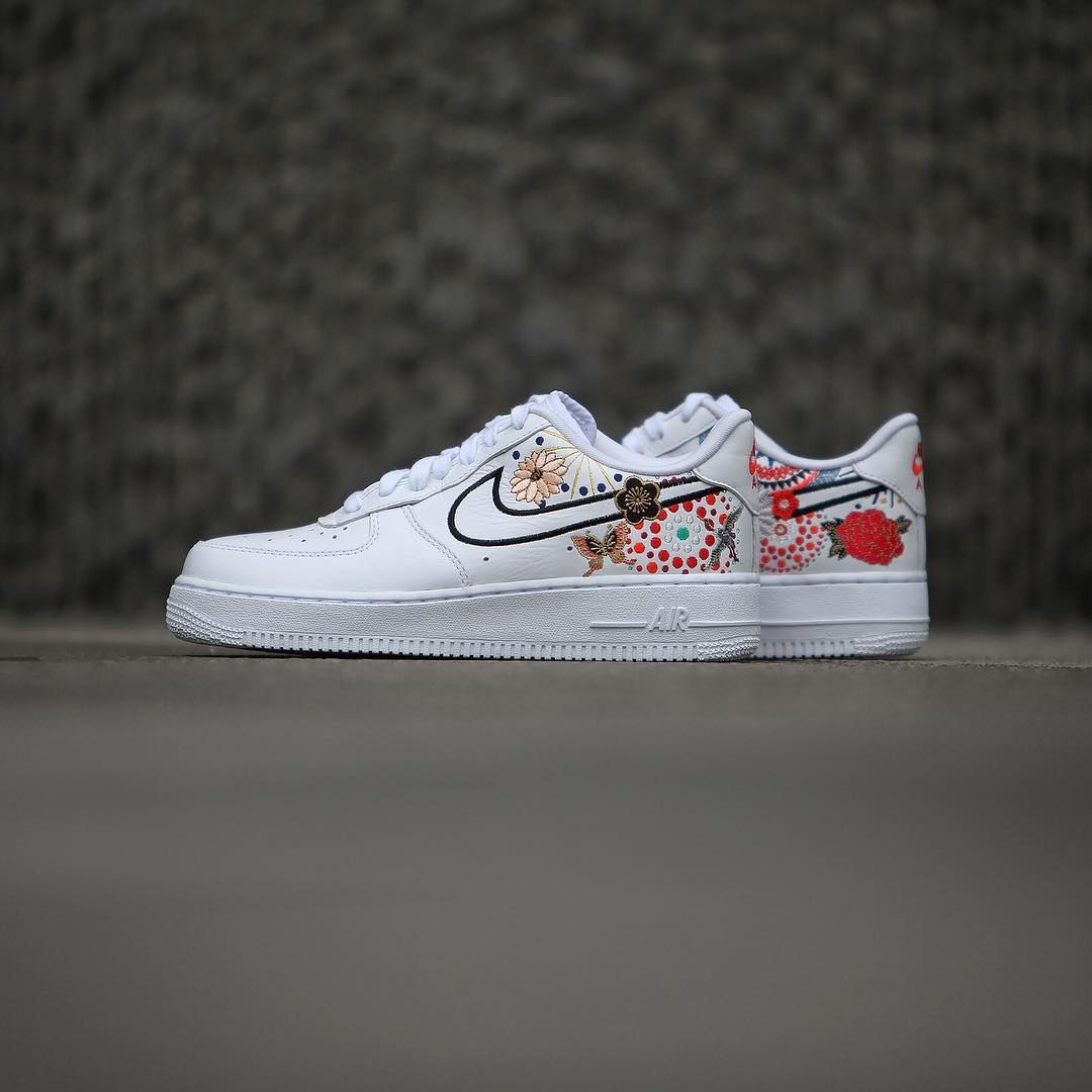 A detailed look at the Lunar New Year Air Force 1 pack House of Heat