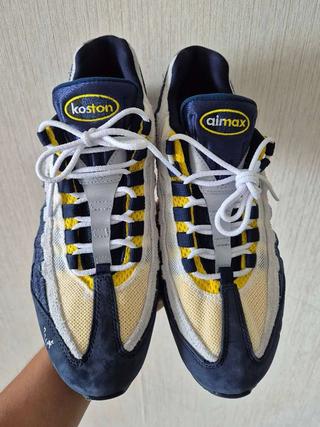 eric koston nike sb air max 95 obsidian speed yellow hq8492 400 2
