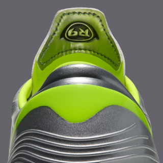 Nike Cryoshot "Mercurial Vapor 1" (Chrome/Lime; SKU: IQ8161-001). Photo via Nike.