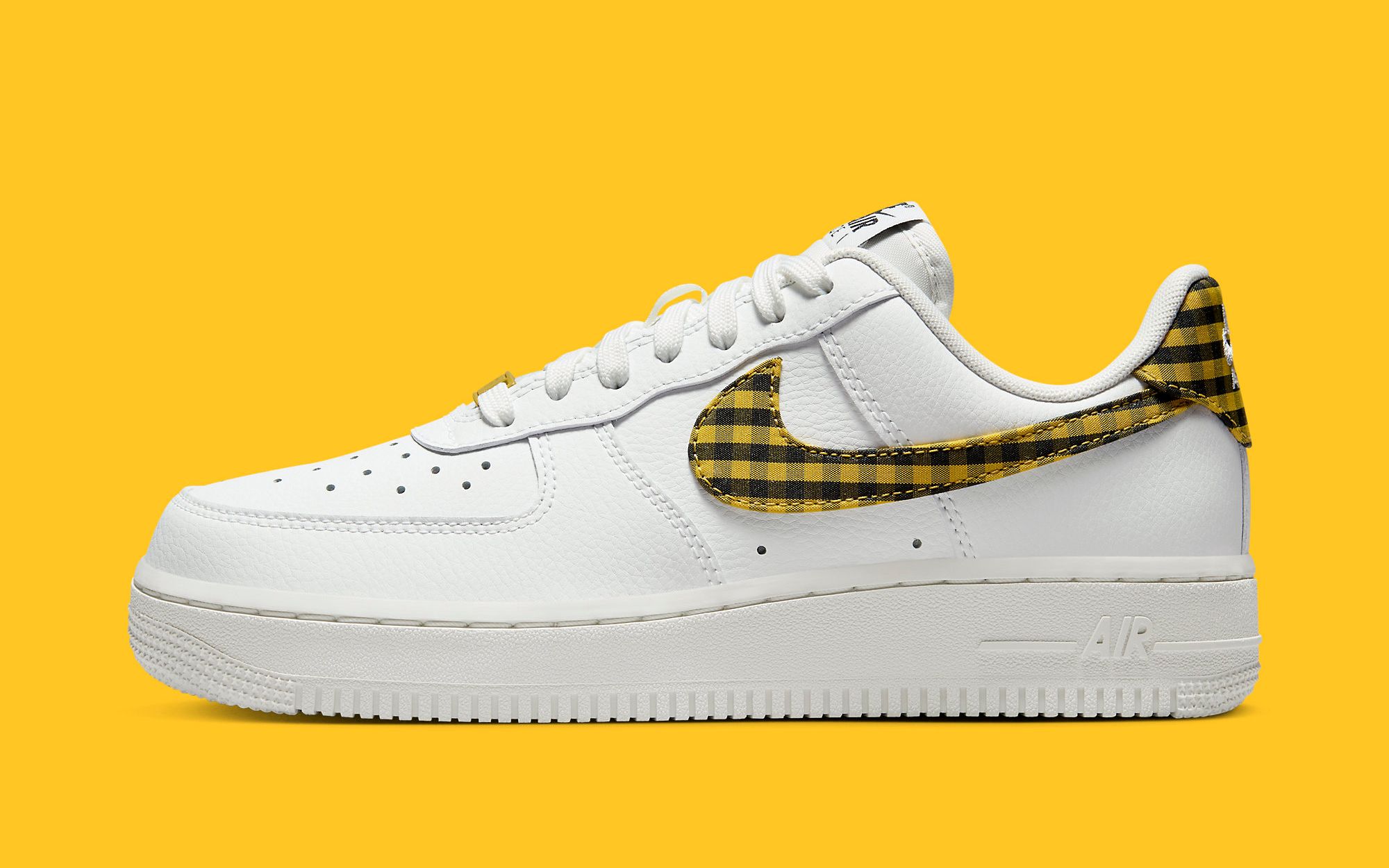 Black air force 1 with yellow swoosh sale