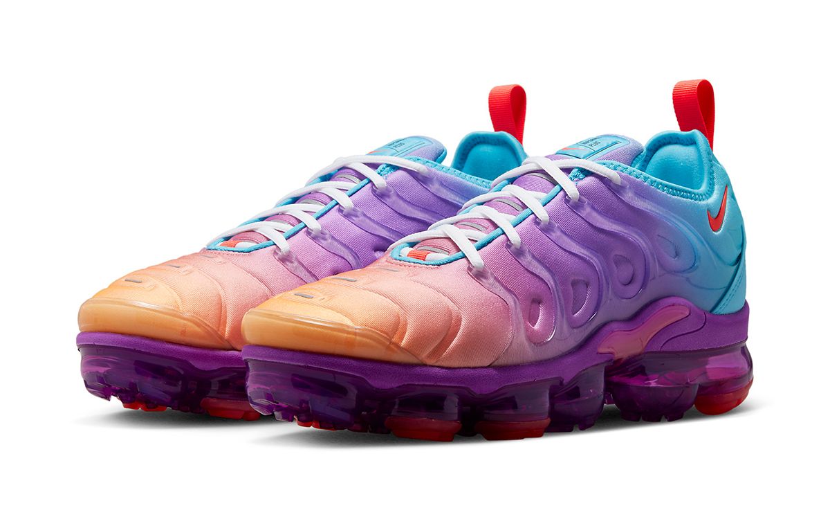 Multi Color Gradients Cover This New Nike Air VaporMax Plus House of Heat