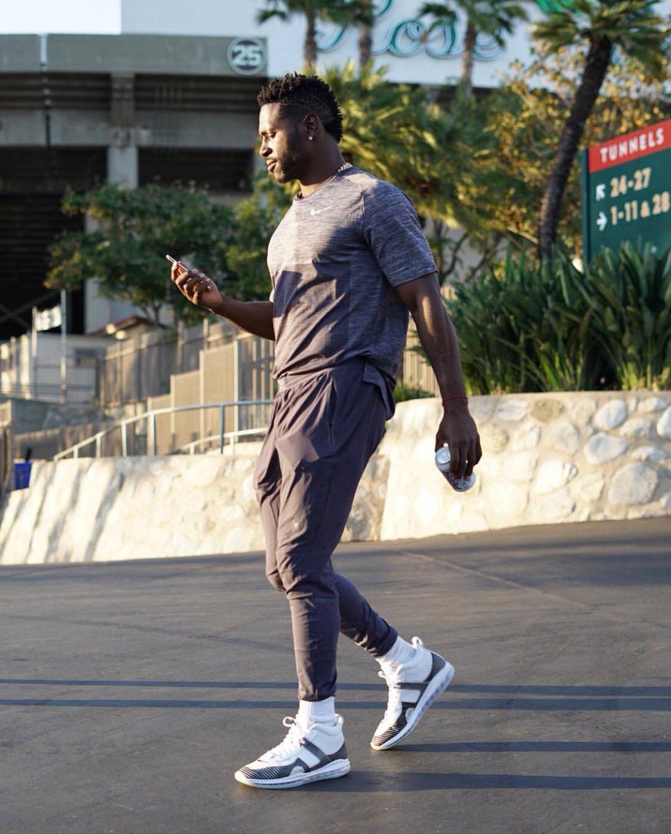 Antonio brown best sale nike trainers