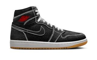 Air Jordan 1 High OG "Flight Club" retro.