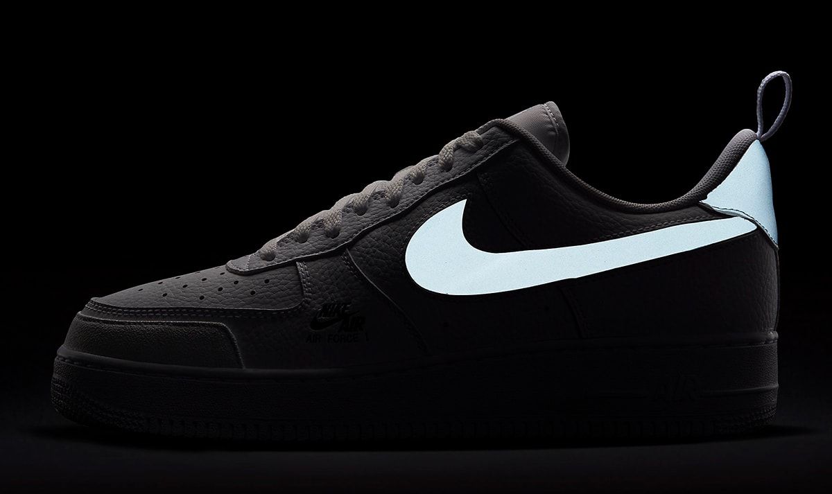 air force one black tick