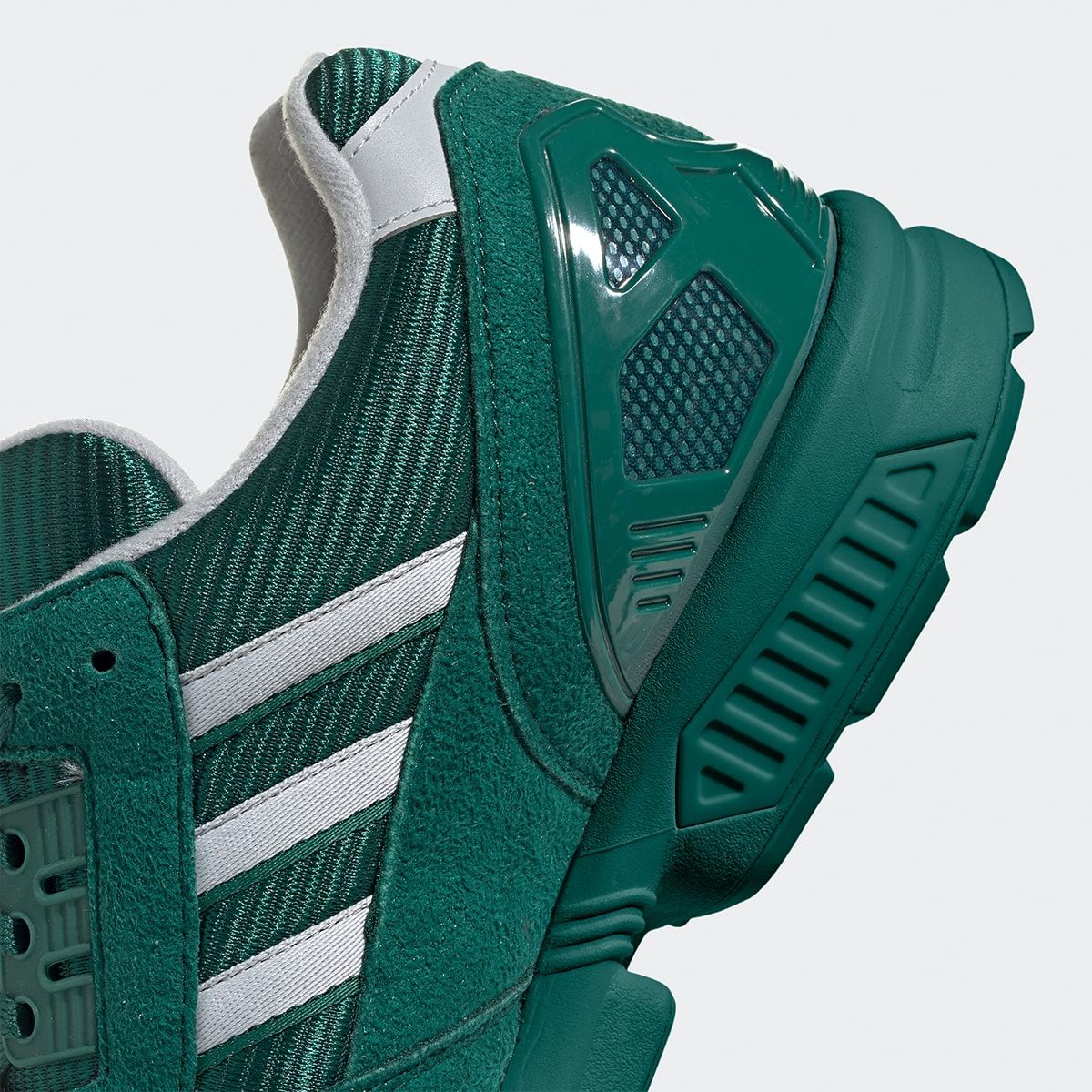 Available Now // adidas ZX 8000 “Collegiate Green” | House of Heat°