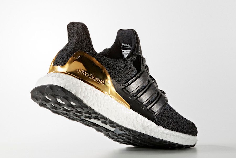 Adidas ultra 2025 boost gold foil