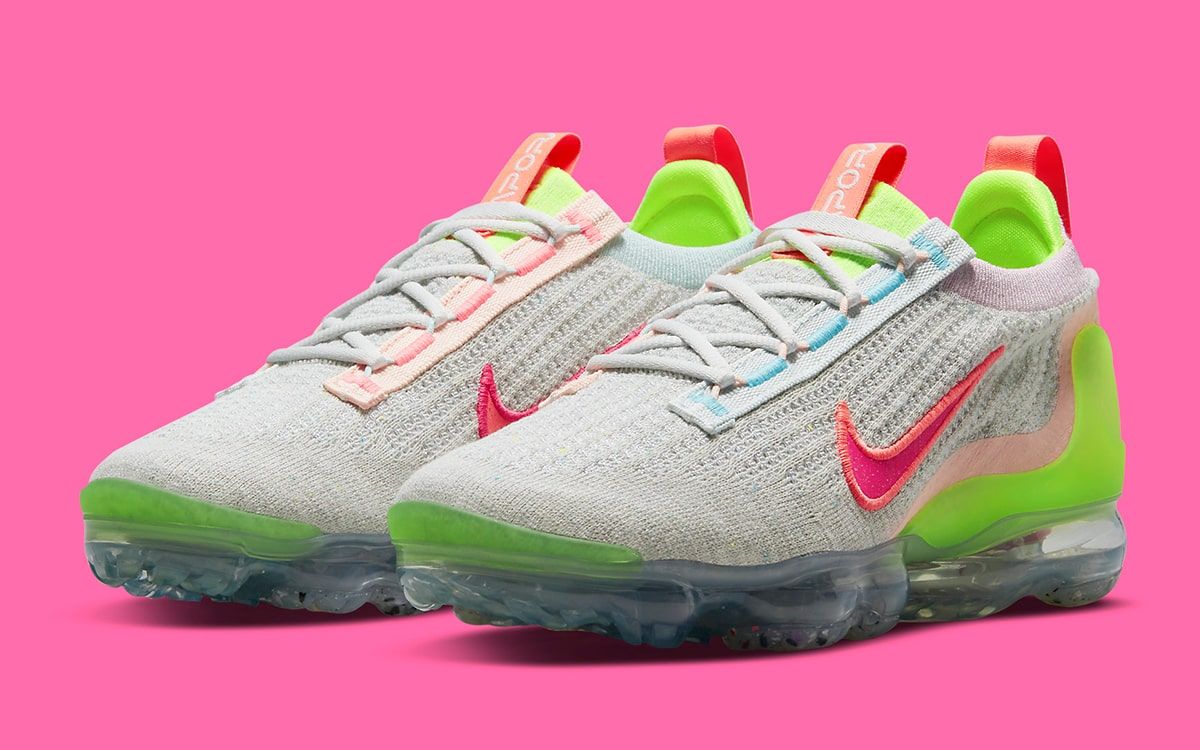 Pink vapormax off white deals