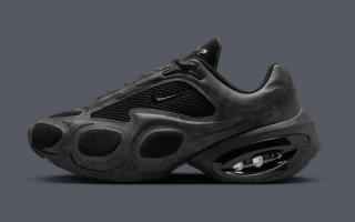 Lateral angle of Nike's Air Max Muse in a "Anthracite/Metallic Silver/Black" color scheme.