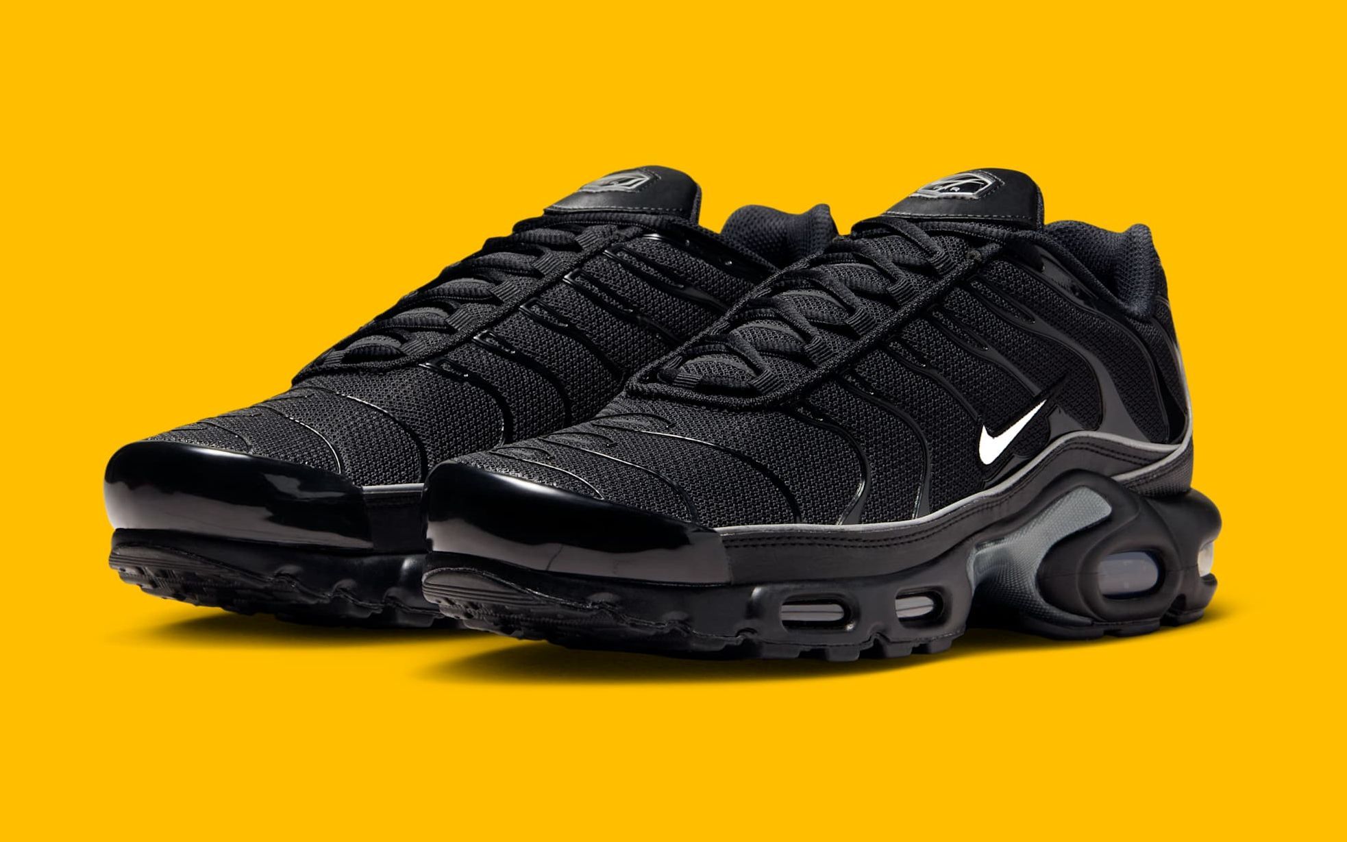 ntm♡ Nike Air Max Plus “Black Reflective” Readies for a Stealthy