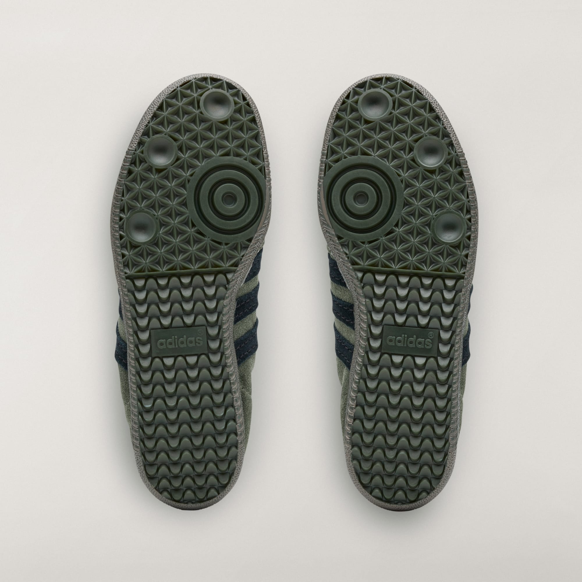 Song for the Mute x adidas Samba OG "Base Green" (SKU: HP8257). Photo via adidas.