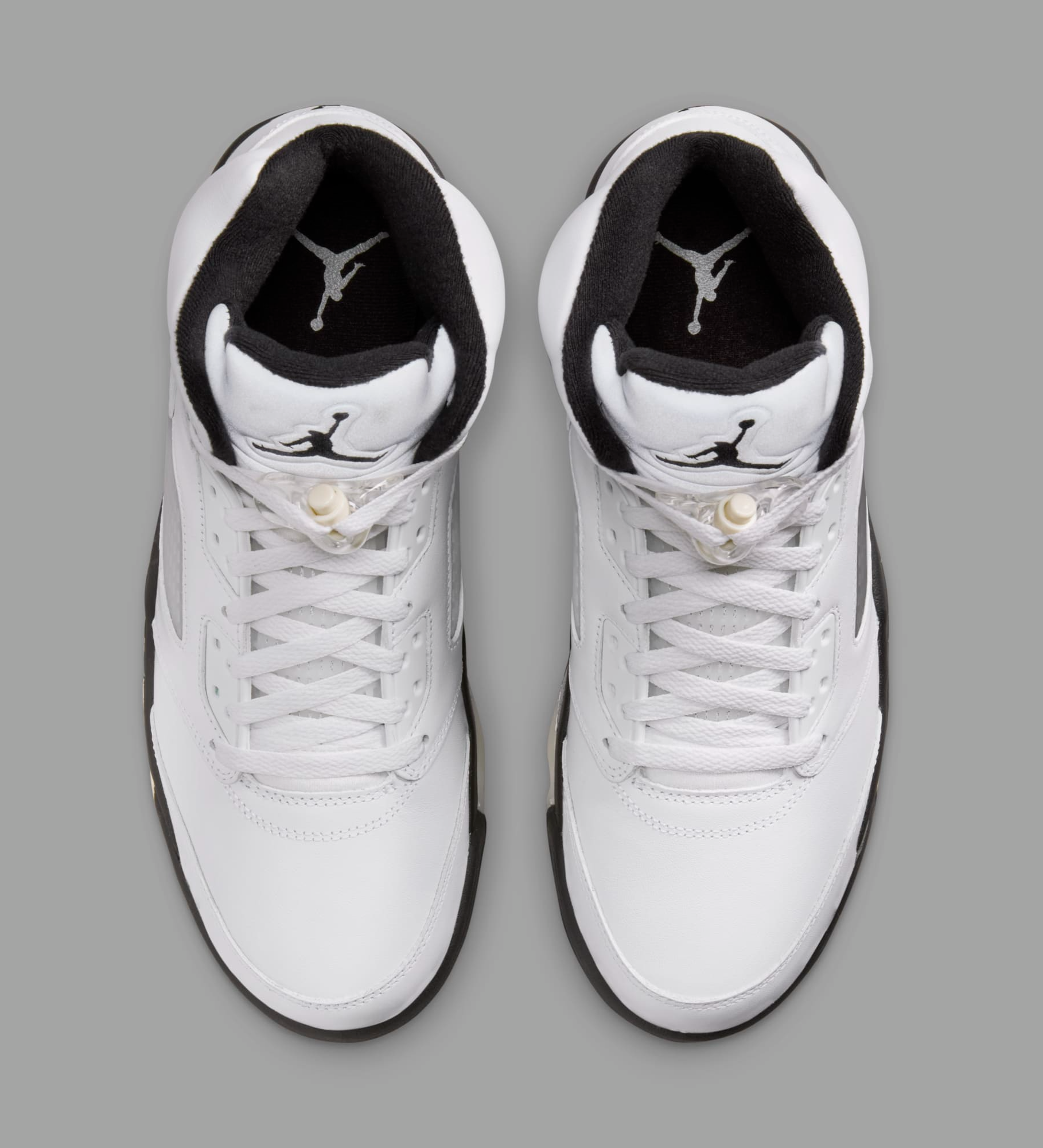 black & white 5s