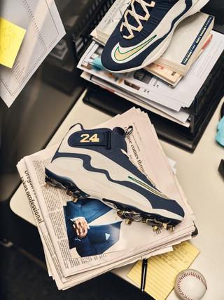 Nike Air Griffey Max 1 Baseball Cleat honoring 10th anniversary of Ken Griffey Jr.'s Hall of Fame Induction. Photo via Nike.