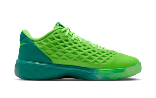 Nike Kobe 3 Low "Electric Green" Protro (SKU: IV7127-300). Photo via Nike.