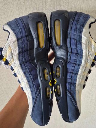 eric koston nike sb air max 95 obsidian speed yellow hq8492 400 6
