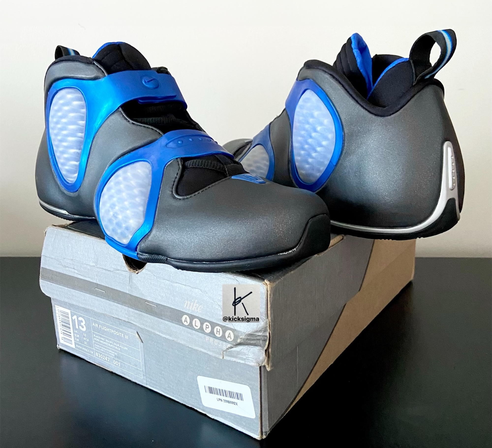Nike Air Flightposite 3 "Black/Royal" from 2001-02.