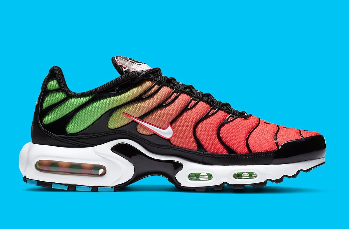 Black orange and on sale green air max plus