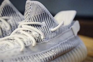 Static hours adidas Yeezy Boost 350 V2 Release Date 3