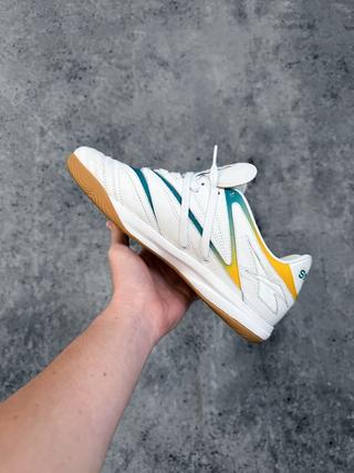 StreetX x Reebok Sidewinder Indoor. Photo via StreetX.
