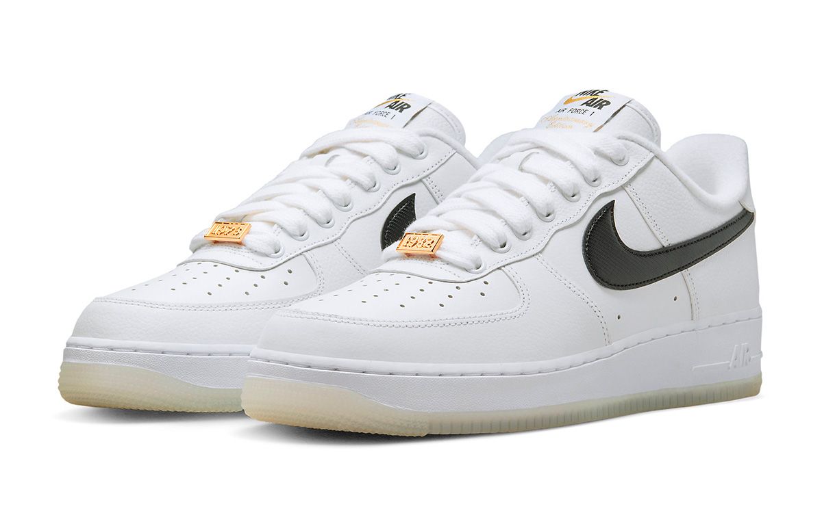 White nike air outlet force 1 with gold