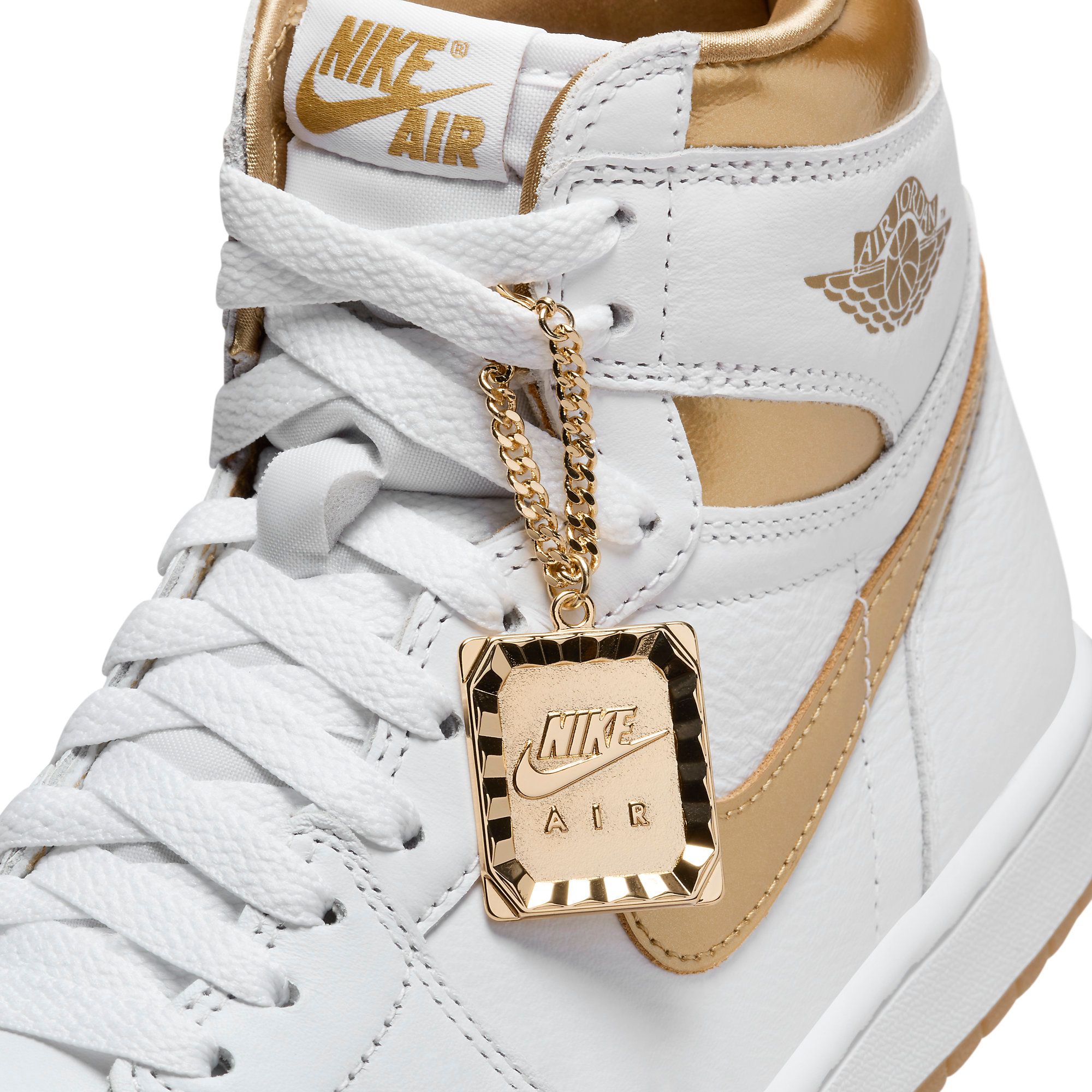 Air jordan retro white best sale and gold