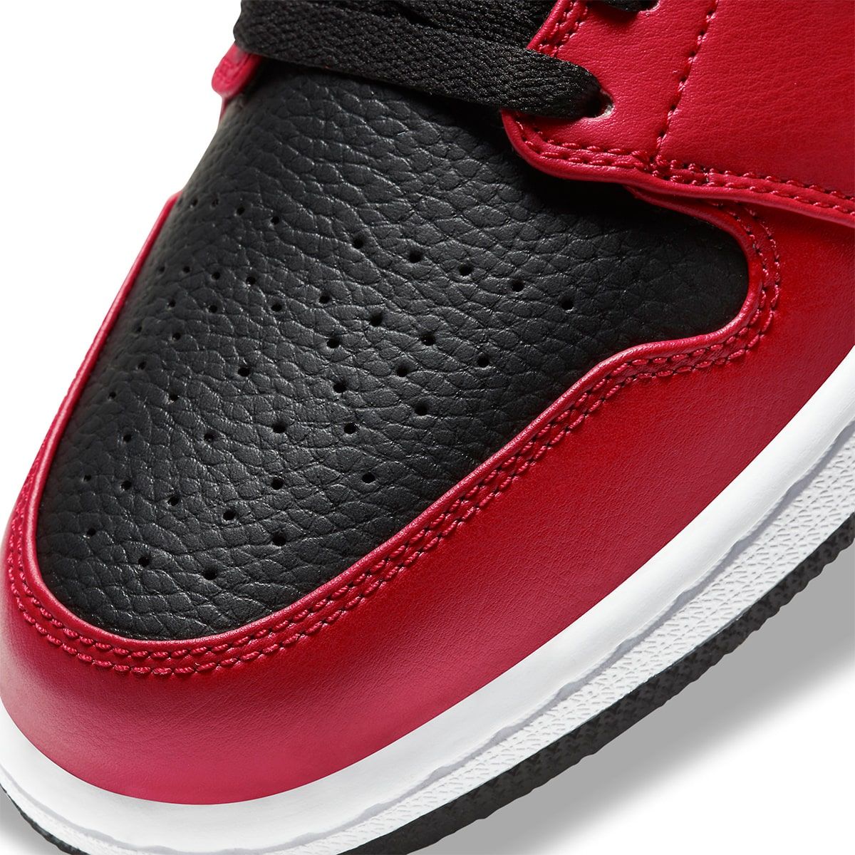 We're Getting Déjà Vu With The Air Jordan 1 Low Black Gym Red White -  Sneaker News