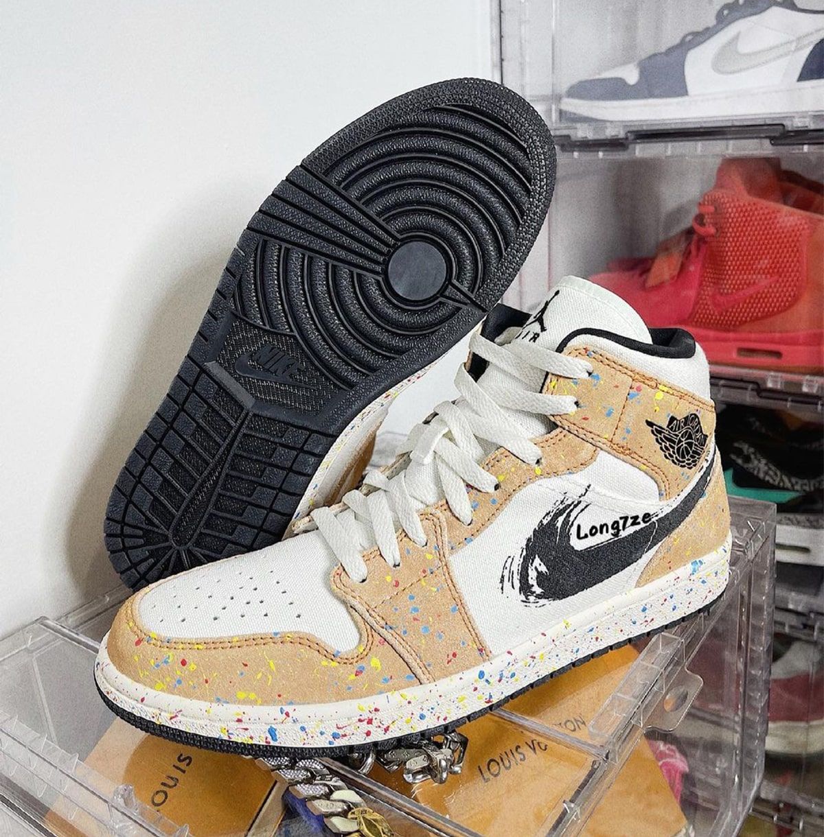 Jordan 1 hotsell mid paint splatter