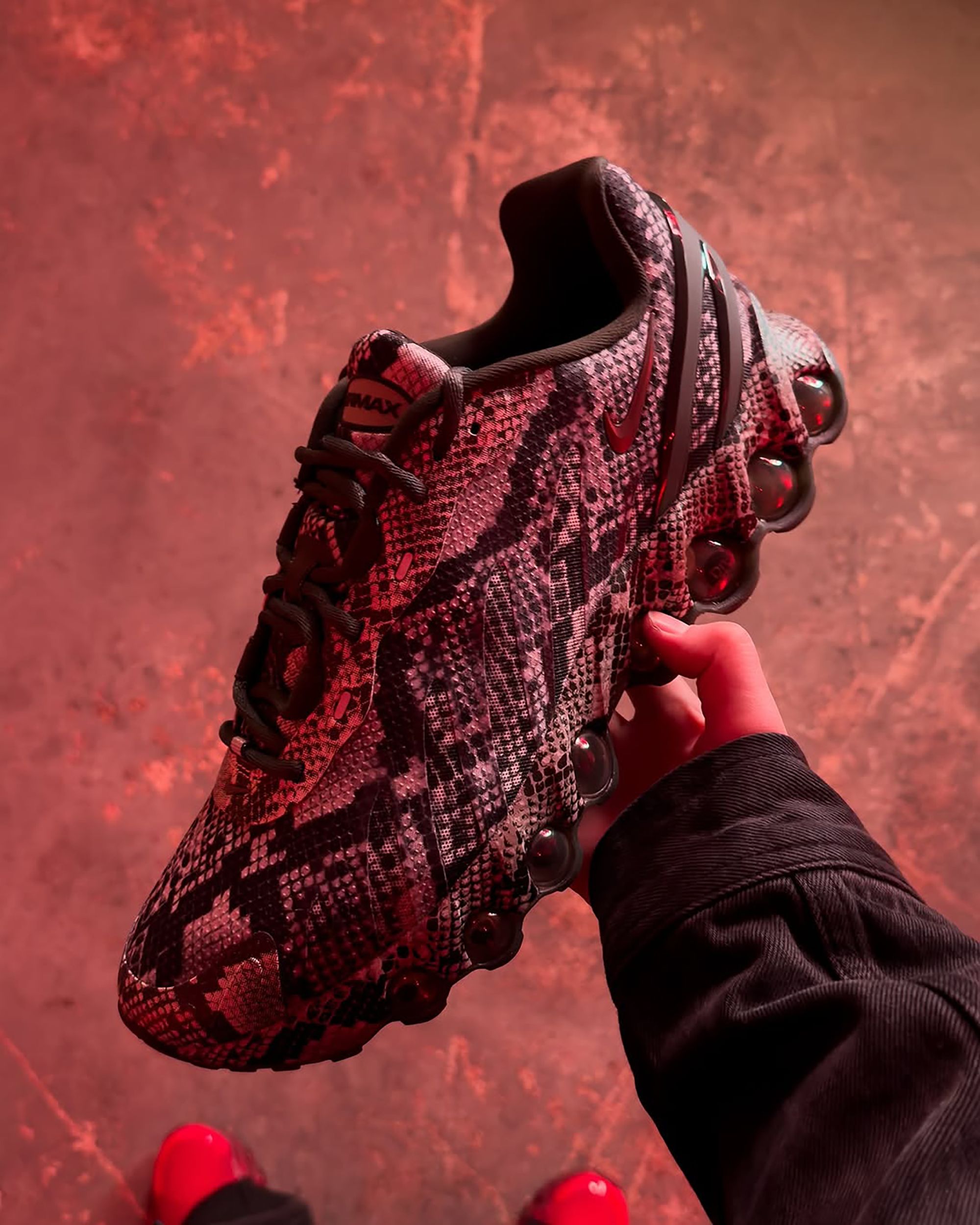 snake skin vapor max
