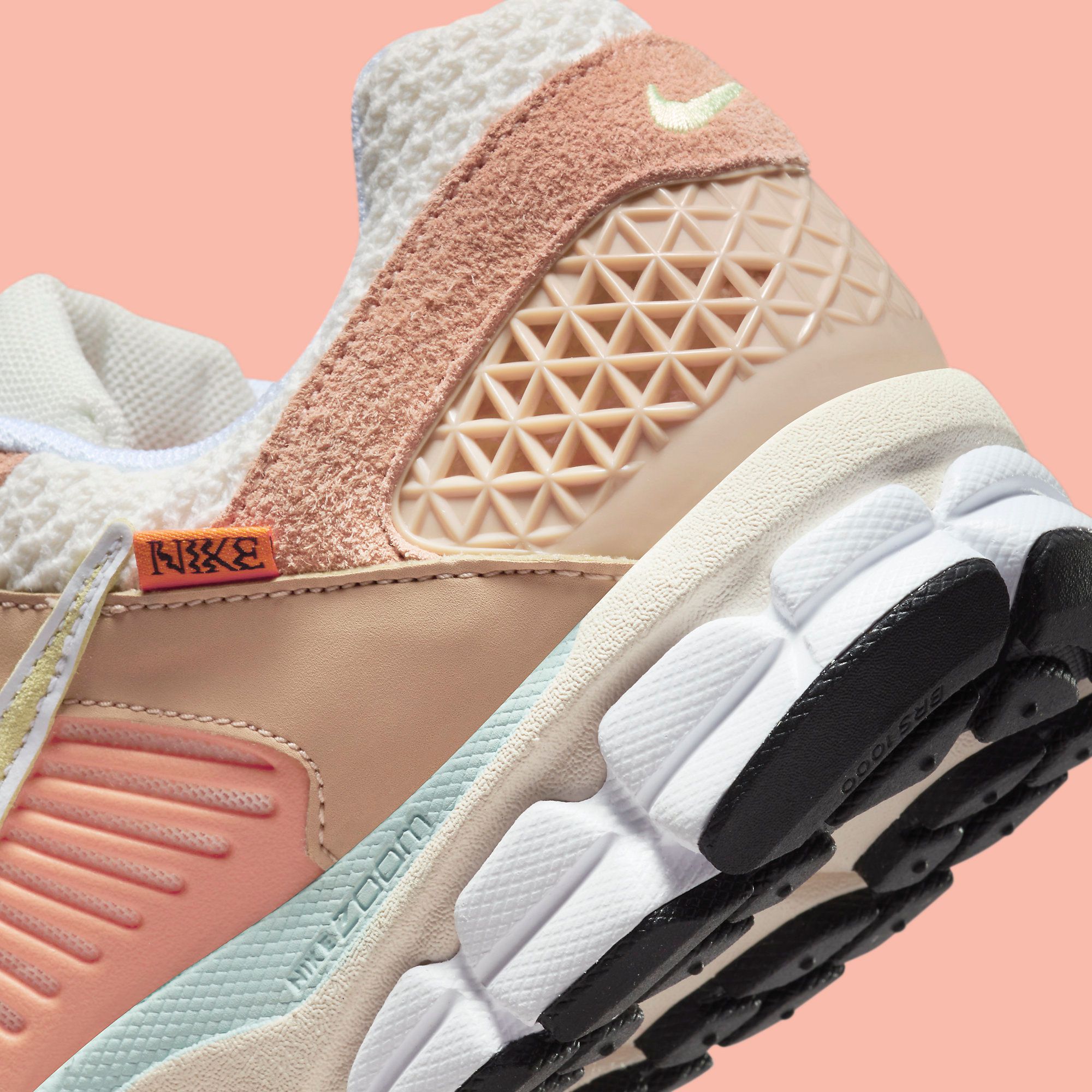 The Zoom Vomero 5 Reinstates Nike display picture 1