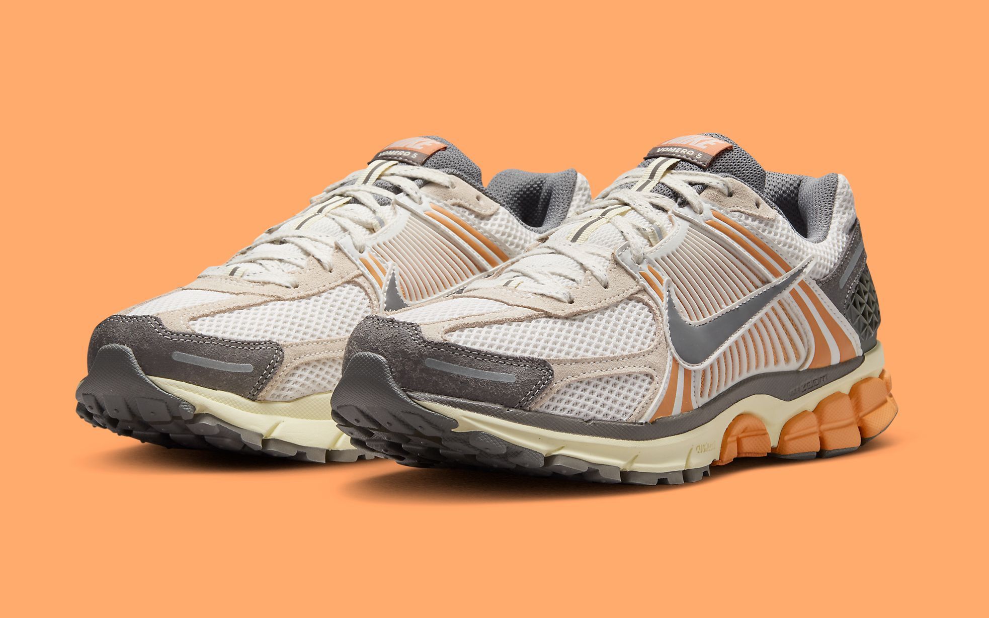 NIKE ZOOM VOMERO 5 24㎝ The Nike Vomero 5 'Copper Moon' Gets A Head Start to Fall