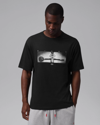 Jordan "Bugs Bunny" Wings T-Shirt (Black) (SKU: IX8621-010)