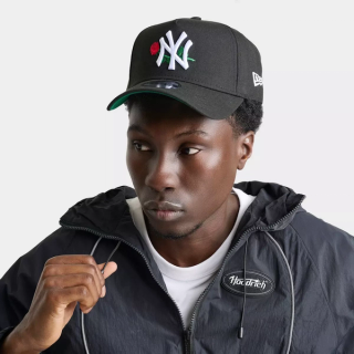 JD-exclusive New Era New York Yankees MLB 9FORTY Rose A-Frame Snapback Hat.