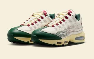 Nike Air Max 95 covered in colors from Mexico's flag, featuring flame graphics on the profiles and "El 3º Tiempo F.C." branding on the spine.