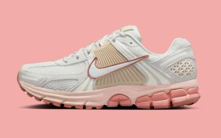 The Nike Zoom Vomero 5 "Particle Beige" Prepares for a Spring 2025 Release