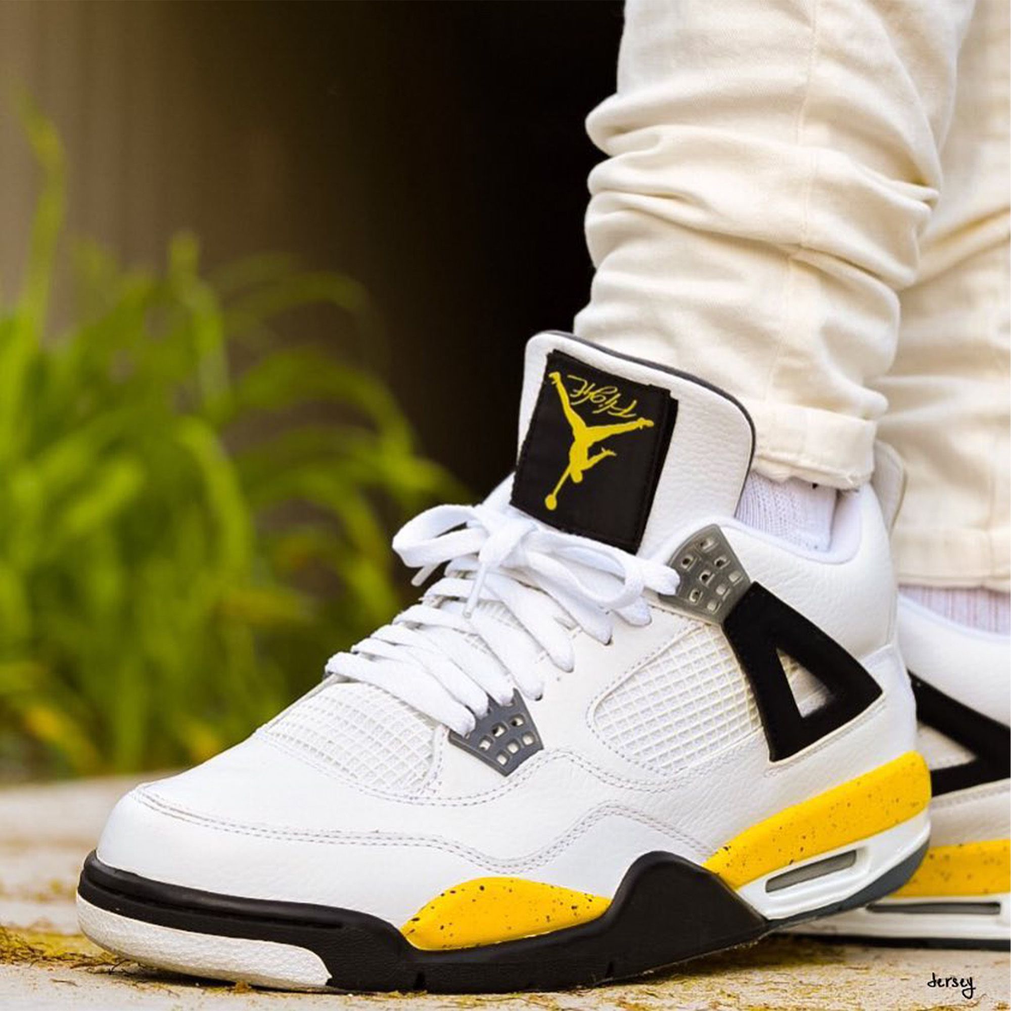 Air Jordan 4 