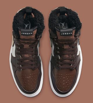 Jordan 6 Hare Sneaker tees White Hennything quantity