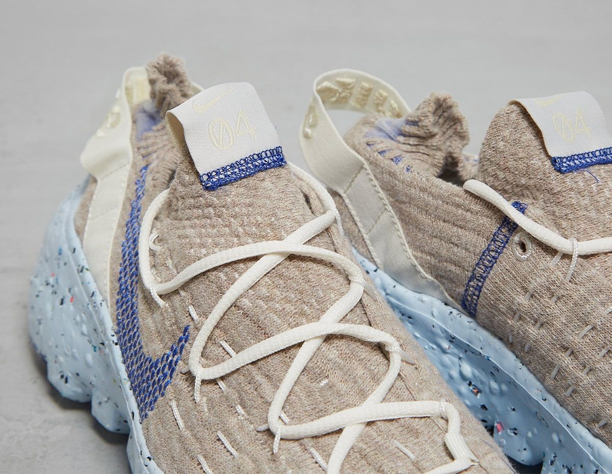 space hippie 04 astronomy blue on feet