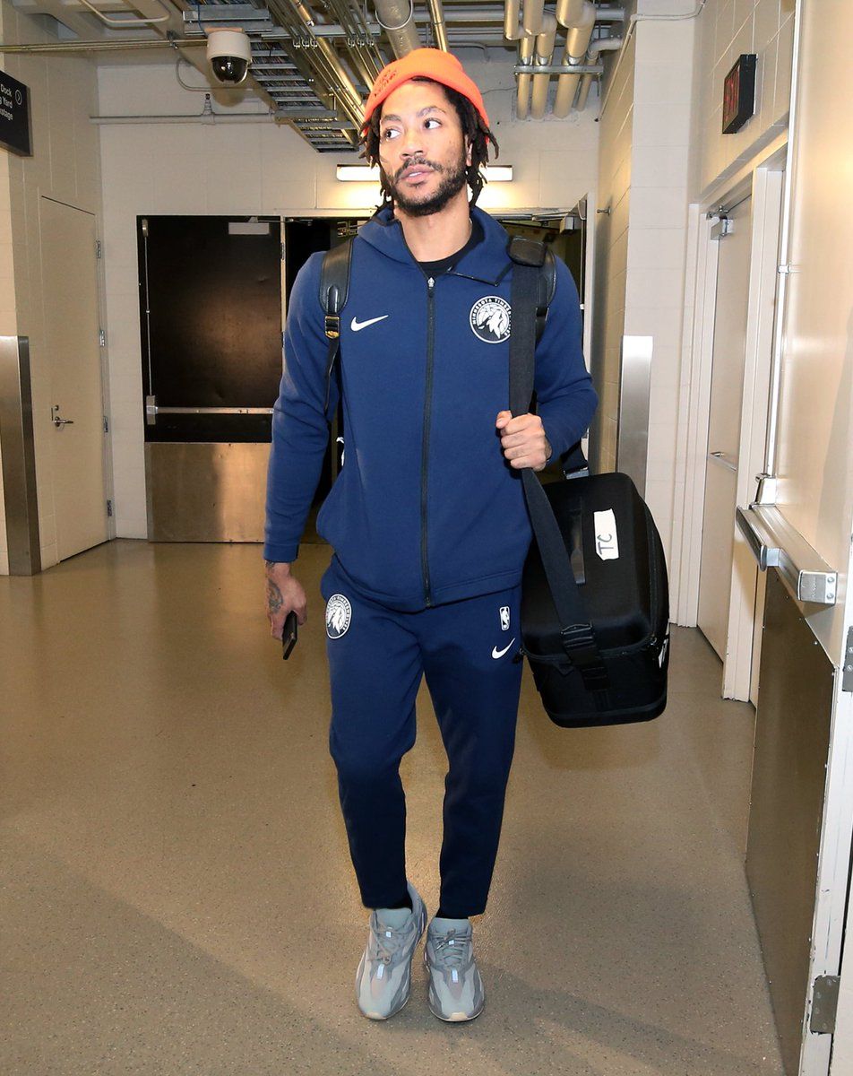 Derrick Rose // adidas YEEZY 700 "Inertia"