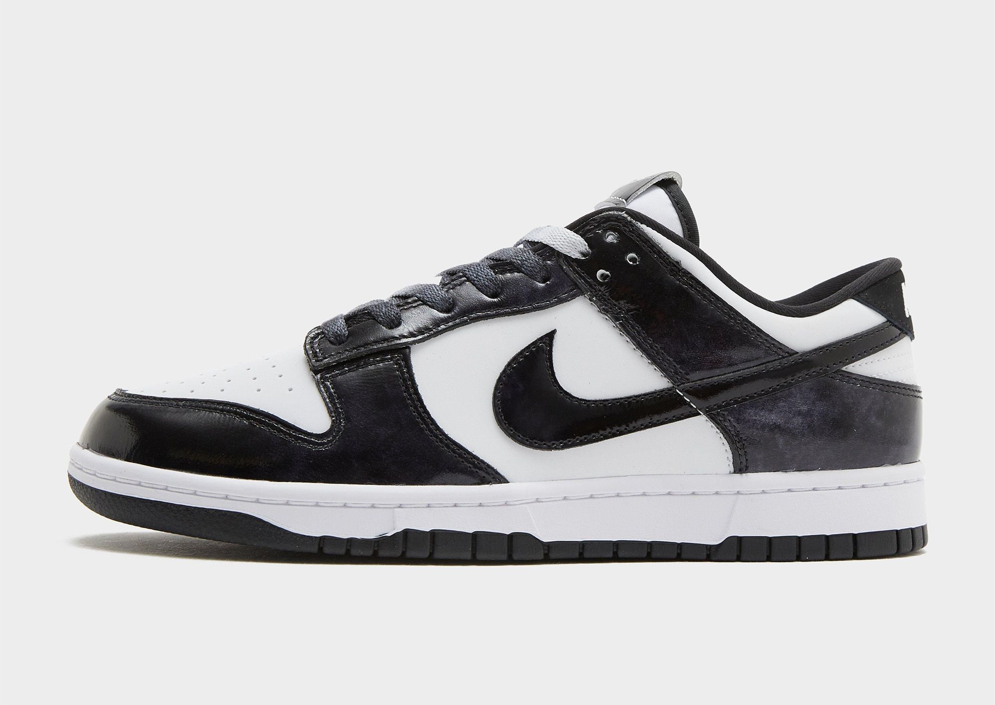 Nike SB Dunk Low ホワイト/ブラック The Nike SB Dunk Low White Black Releases Spring 2025