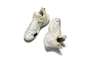 Td new air jordan 1 mid se Carbon pine green athletic sneakers dc7250 103 “Mummy” PE to see Limited Release on Halloween