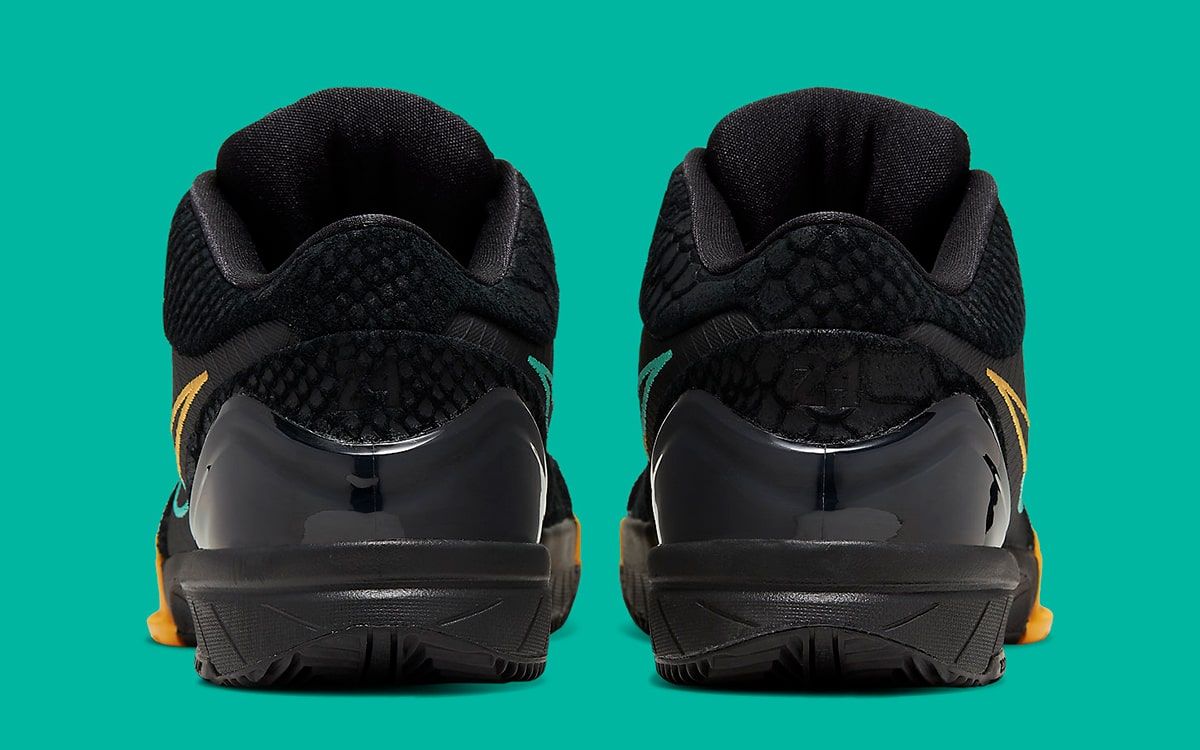 Kobe 4 サンプル品 china snake Nike Kobe 4 Protro “Black Snakeskin” Surfaces | House of Heat°