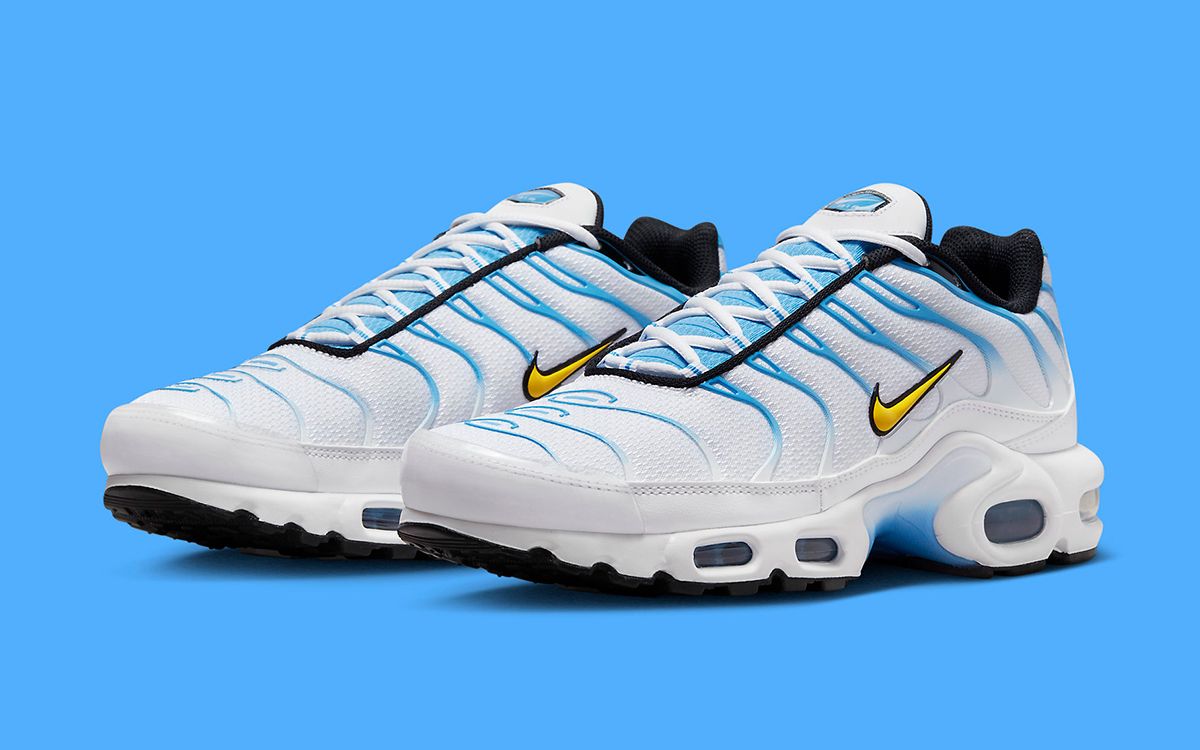 Nike air max plus womens white black university blue hotsell