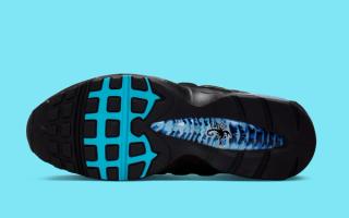 Nike Air Max 95 "Scorpion" big bubble pair in a black-and-gamma-blue color scheme.