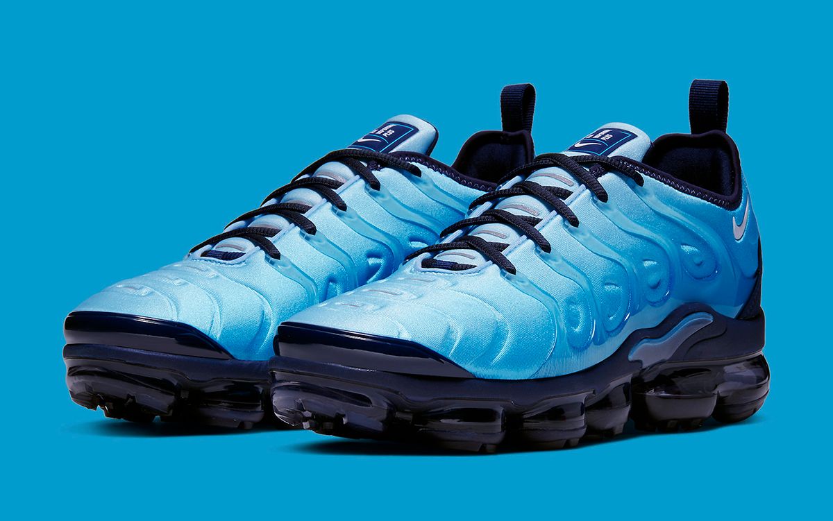 Nike vapormax clearance plus light blue