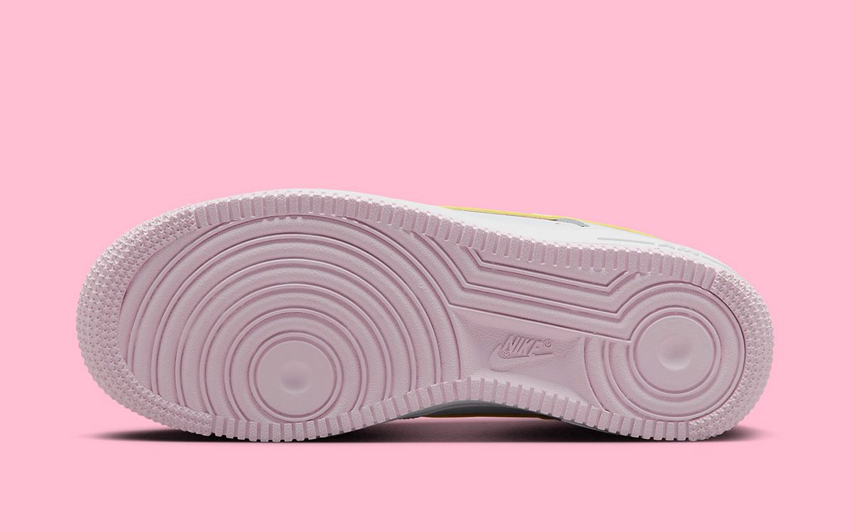 J新品24cmNIKE AIR FORCE 1 (GS) DV7762-101 This Kids-Exclusive Air Force 1 Low Gets Popped with Lemon